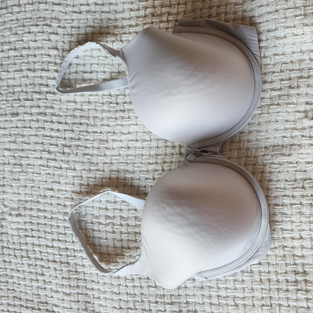 Victoria's Secret bra lined 34F
